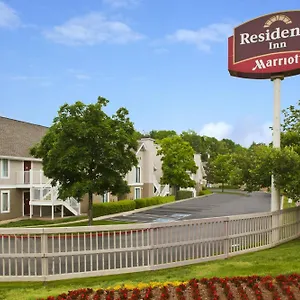 Hotel By Marriott Airport
